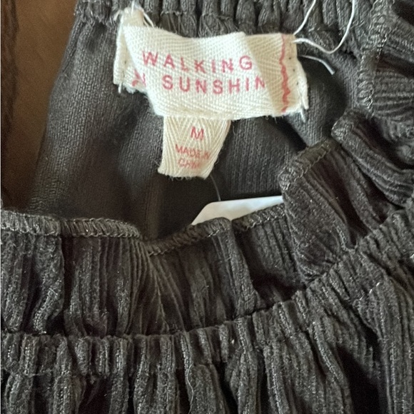 Girls Beautiful Black Dress - Picture 2 of 3